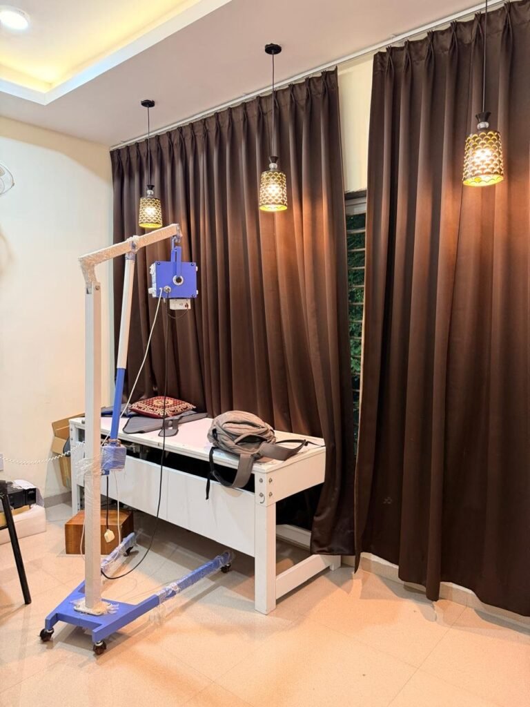 Spinal decompression traction table at Midas Physiocare